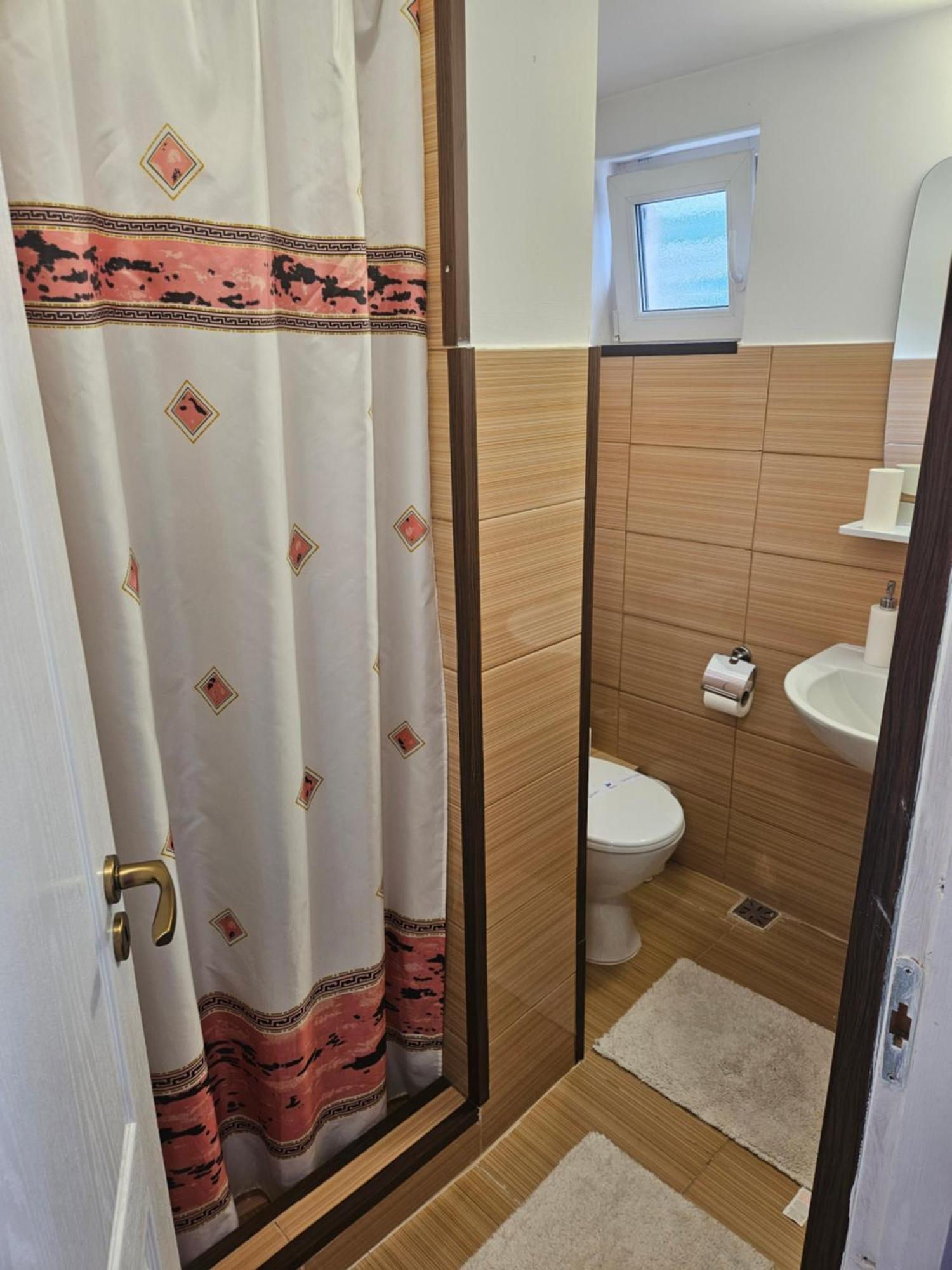 Pensiunea Io-mara Homestay *